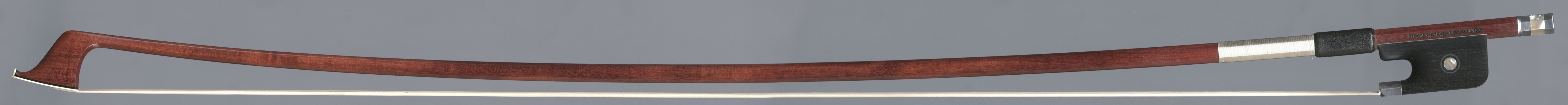 THOMAS M. GERBETH, WIEN – Modell Voirin, silbermontiert, Ebenholzfrosch, geteiltes Beinchen mit Perlmuttfacetten, runde Stange (Beispielfoto).