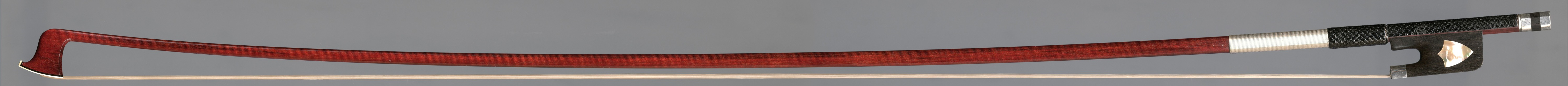 T. M. G. – Kopie nach F. X. TOURTE, silbermontiert, Ebenholzfrosch mit Awabi-Schild, geteiltes Beinchen, runde Stange (Beispielfoto).